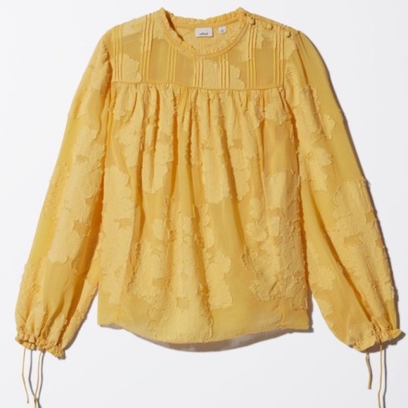 Aritzia Tops - Aritzia nwot Lourdes Top